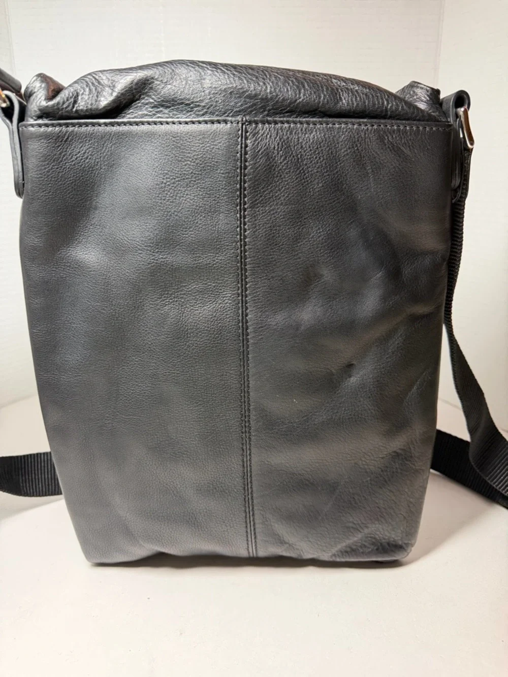 Cole Haan leather Mesenger bag